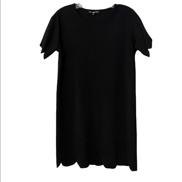 Daisy Street Woman’s Little Black Dress - Picture 1 of 3